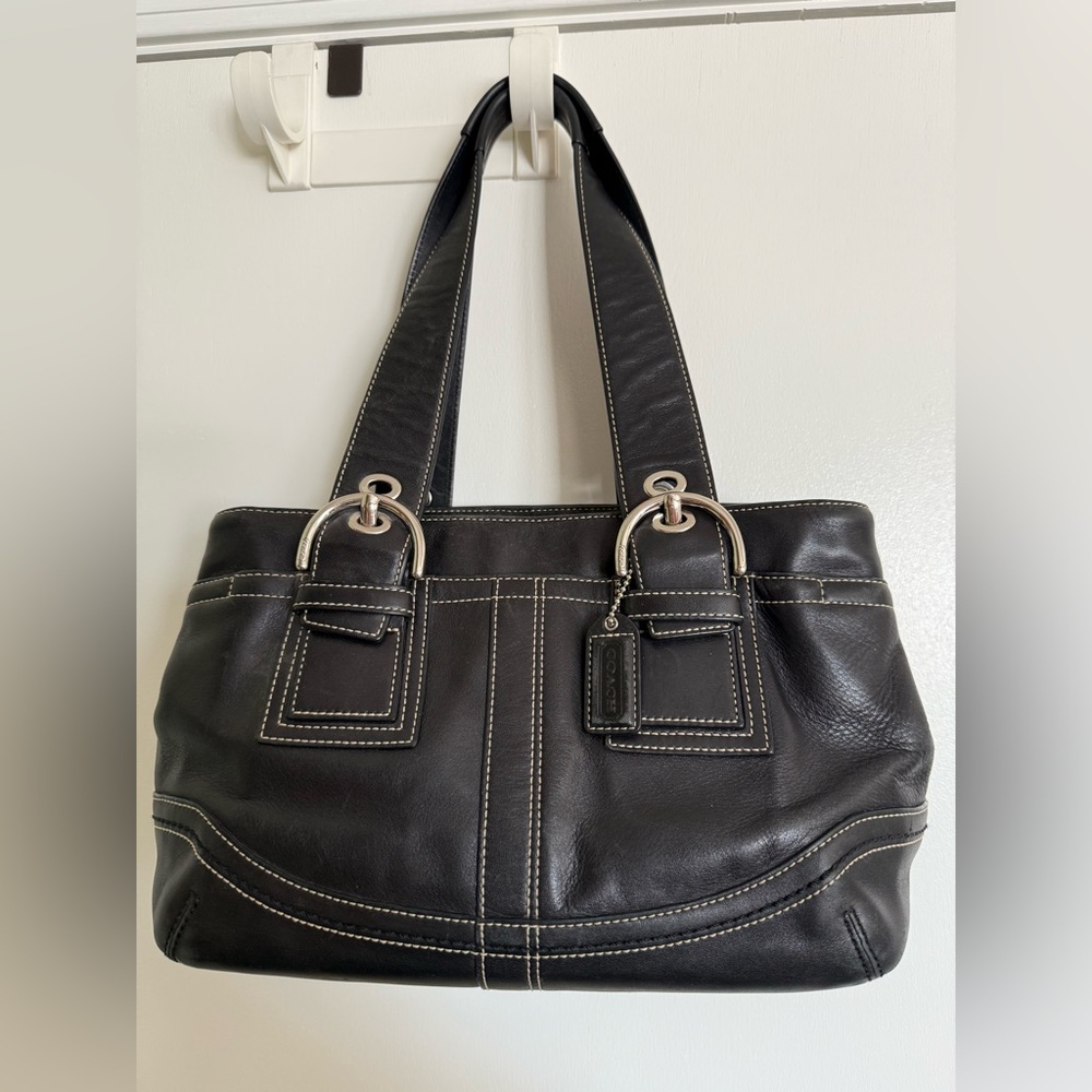 Coach purse (medium)